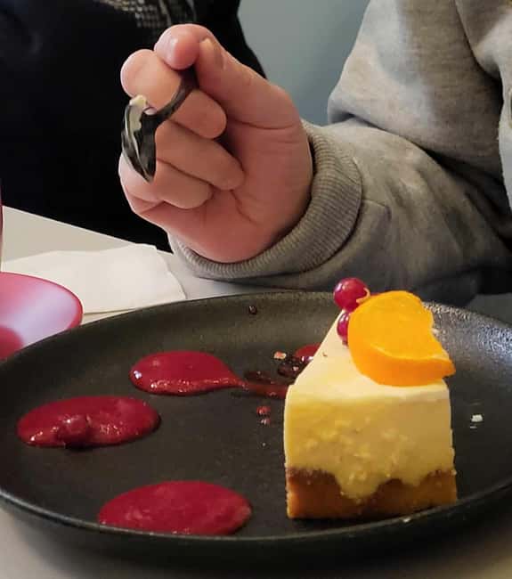 Tromsø Sweet Temptations tour: afternoon tea & chocolates - What the small group adds