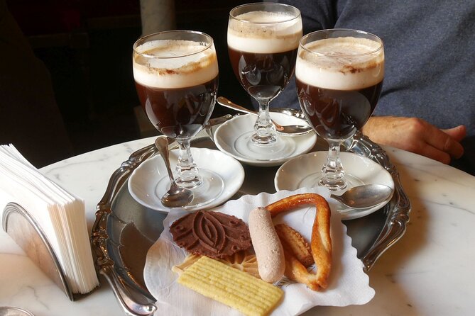 Turin Sweet & Chocolate Walking Food Tour by Do Eat Better - What the guide adds to the experience