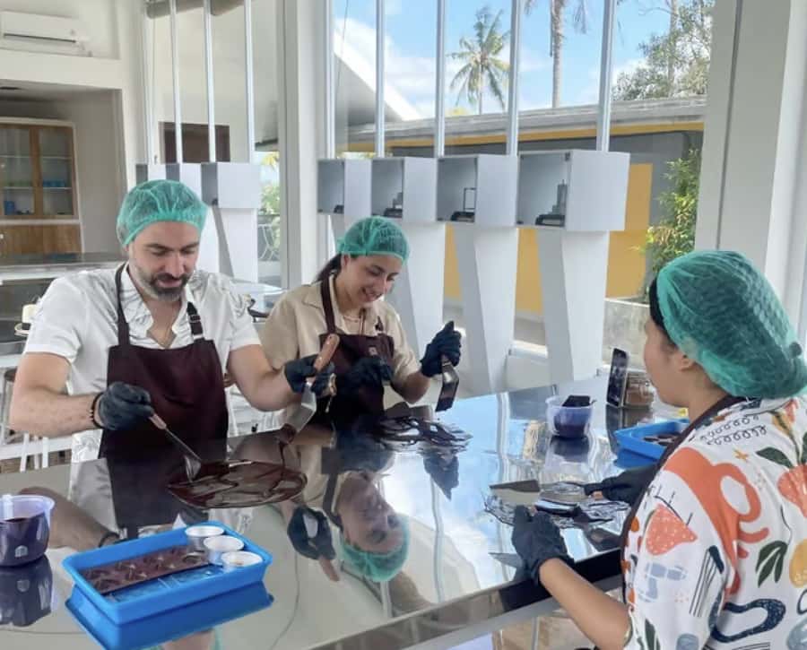 Ubud: Chocolate Workshop, Class & Tasting - What children actually do