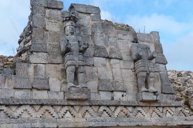 Uxmal and Kabah Ruins Tour with Chocolate History - Guides can make the bilingual format work
