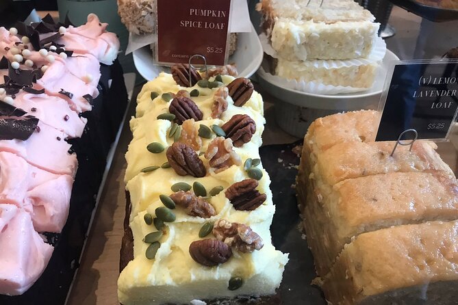 Vancouver Food Tour with 6 Tastings of Sushi, Chocolate, and more - The Gastown Steam Clock and the tourist side of the route