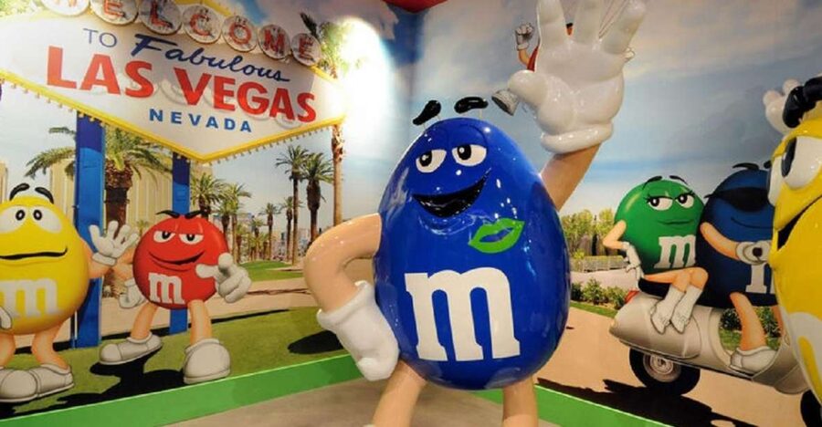 Vegas: Taste, Explore & Shop Chocolate Tour - Four kinds of chocolate in three hours