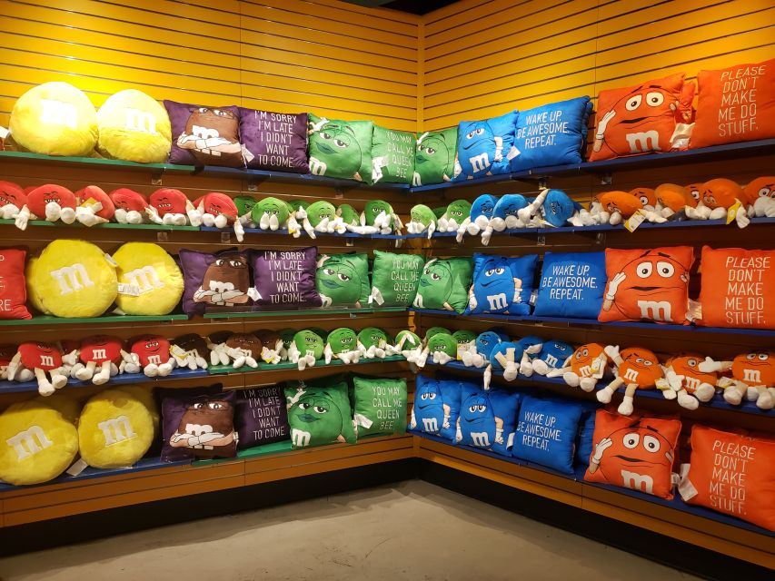 Vegas: Taste, Explore & Shop Chocolate Tour - Hershey’s Chocolate World and the sweet drink