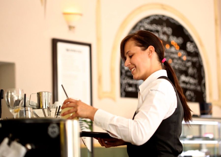 Vienna: 2.5-Hour Viennese Coffee, Cake, and Chocolate Tour - Chocolate at a specialist shop