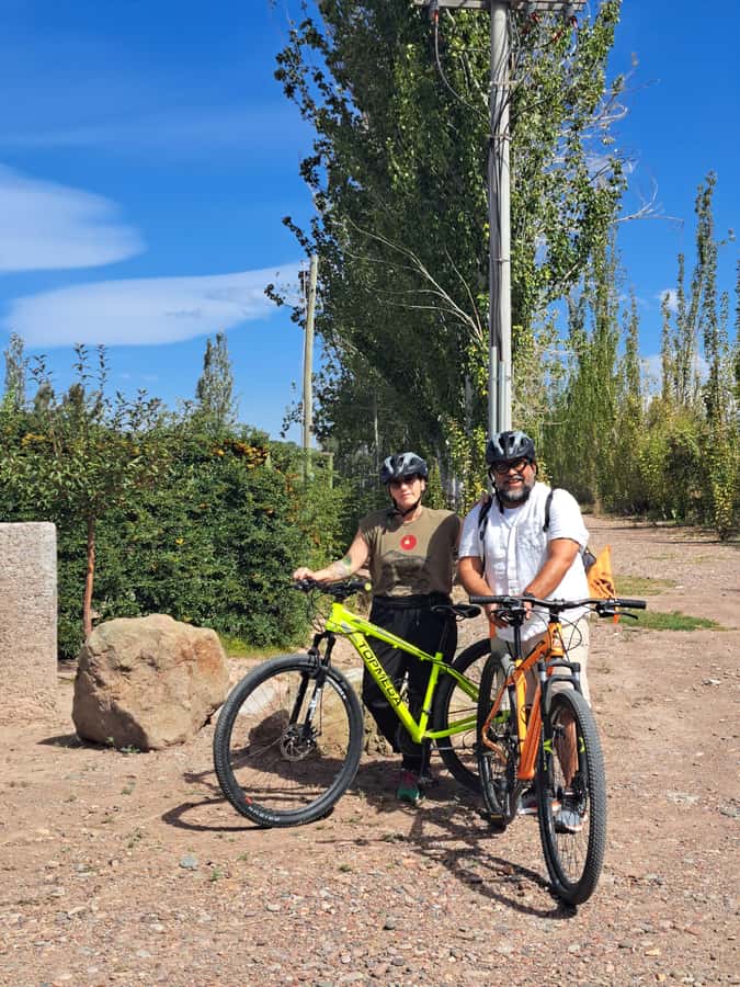 Wine and Chocolate Bike Tour: ride, taste, lunch, vineyards. - Janet’s guiding makes a practical difference