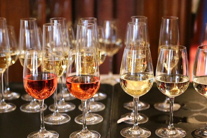 Yarra Valley Wine Tour inc lunch with a glass of wine, tastings and chocolate - St Huberts Cellar Door keeps the afternoon focused