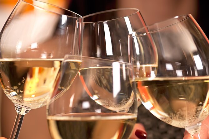 Yarra Valley Wine Tour inc lunch with a glass of wine, tastings and chocolate - What the included transport means