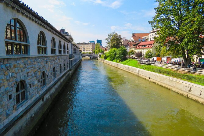 Zagreb: Lake Bled & Ljubljana Day Tour with Chocolate Gift - Choosing your two hours at Bled