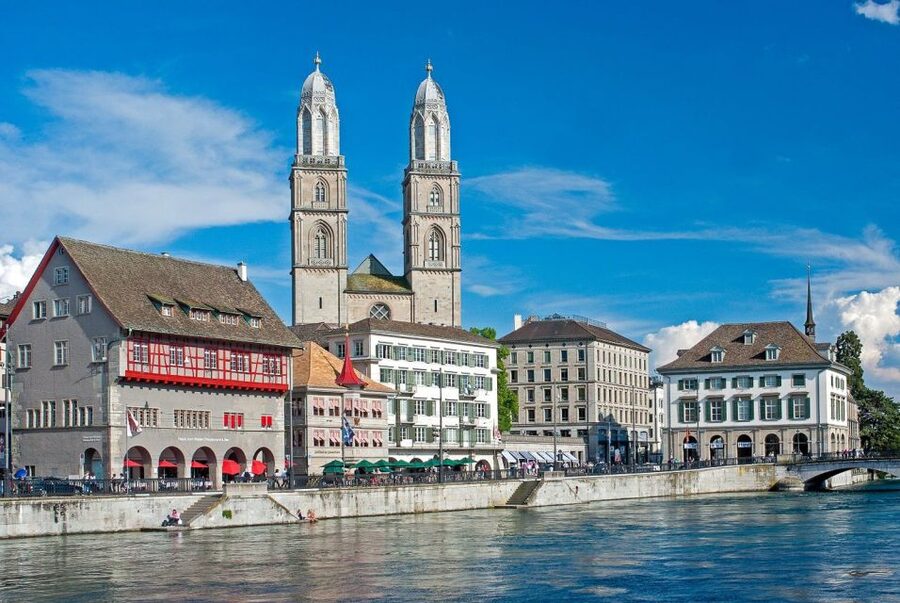 Zurich: City Tour, Cruise, and Lindt Home of Chocolate Visit - The optional FIFA Museum visit