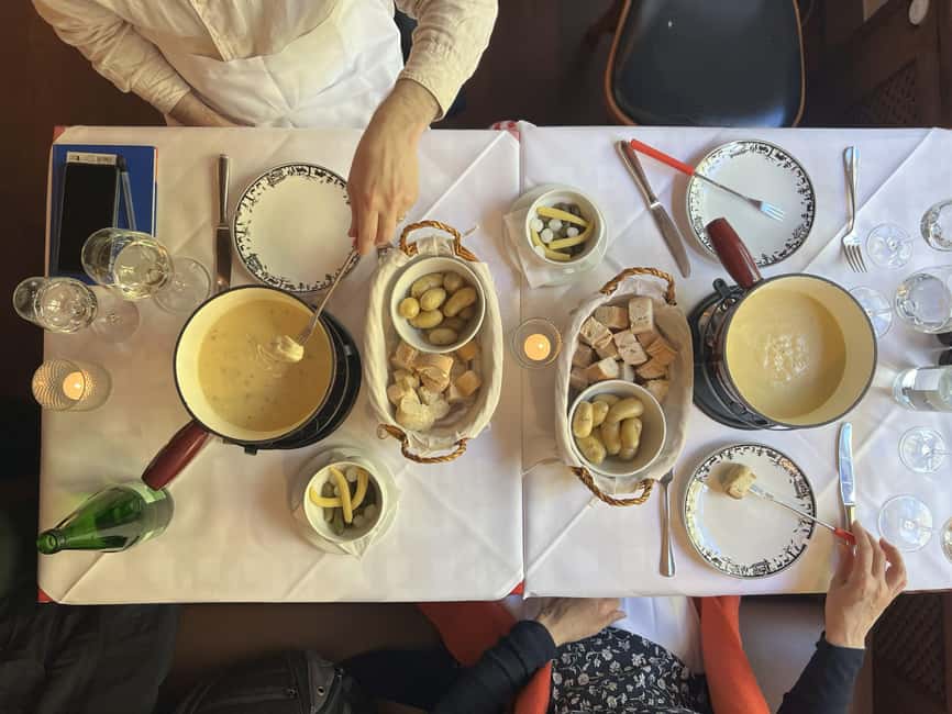 Zurich: Food Tour of 8+ Tastings with Cheeses & Chocolates - The cheese stop at Chäs Chäller
