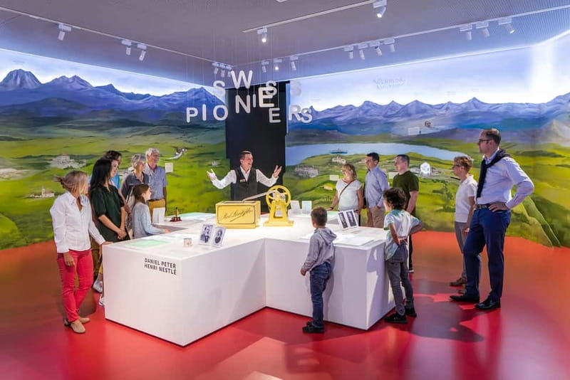 Zurich: Lindt Home of Chocolate Guided Tour & Entry Ticket - The giant fountain sets the mood