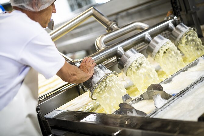 Zurich Open Top Bus, Chocolate and Cheese Factory Tour Appenzell - The one-hour pause that can surprise you