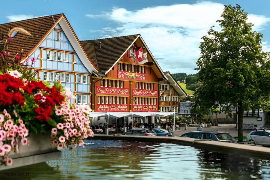 Zurich Open-top Tour and Chocolate and Cheese Countryside - A sweet stop at Maestrani’s Chocolarium