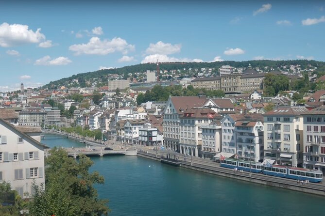Zurich tour with Lake Zurich Cruise & Lindt Chocolate Experience - Walking through Zurich’s Old Town